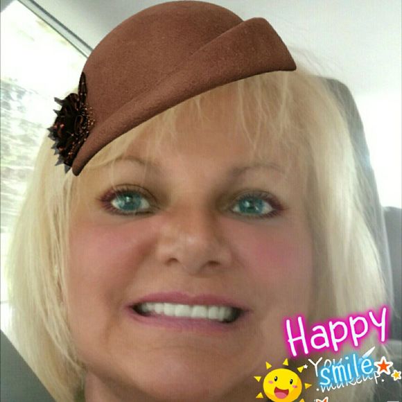 Meet your Posher, Jan - Picture 1 of 1